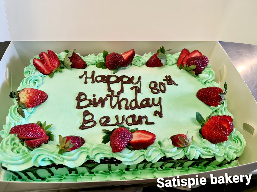 Sonic cake bakery rose le